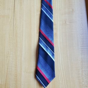 Town craft tie